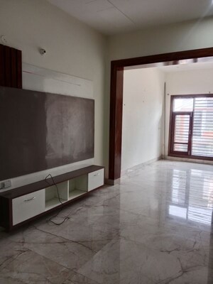 Room in 2 BHK Builder Floor at Huda – for Rent