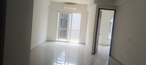 Room in 3 BHK Builder Floor at Smart World Orchard, Sector 61 – for Rent