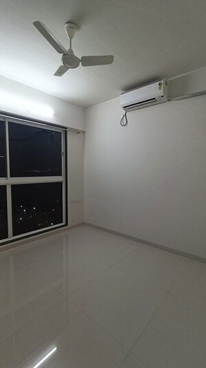 Room in 1 BHK Apartment at Rajkamal Heights, Parel – for Rent
