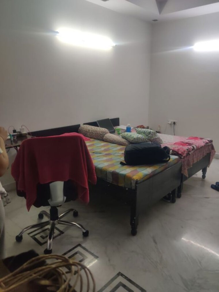 Bedroom, sector 41 Pg For Girls In Sector 41 10501140
