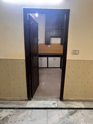 Building Lobby in 3 BHK Builder Floor at Palam Vihar Residents Association, Palam Vihar – for Sale