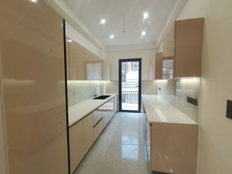 Kitchen, sector 23 3 Bedroom 270 Sq.Yd. Builder Floor In Sector 23 Gurgaon 10505240