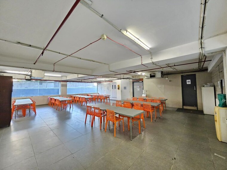 Common Area, sector 4 Commercial Office Space 3500 Sq.Ft. In Sector 4 Noida 10505246