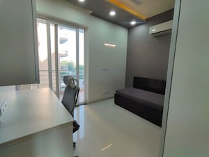 Team Area in 3 BHK Apartment at Capital Residency 360, Sector 70a – for Rent