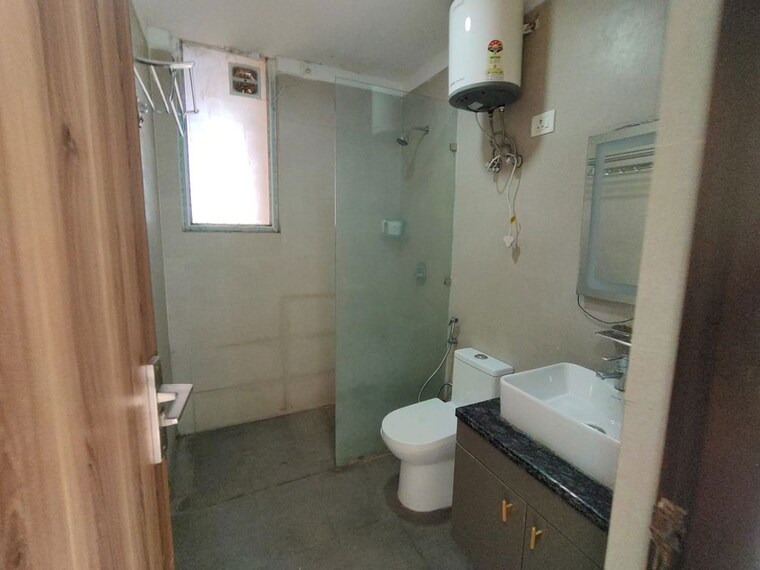 Bathroom, capital-residency-360 3 Bedroom 1820 Sq.Ft. Apartment In Sector 70a Gurgaon 10505295