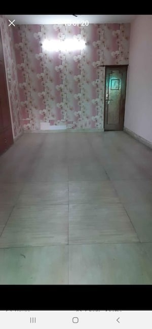 Room in 6 BHK Independent House at Gomti Nagar – for Sale