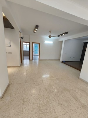 Room in 3 BHK Apartment at Orchid Island, Sector 51 – for Rent