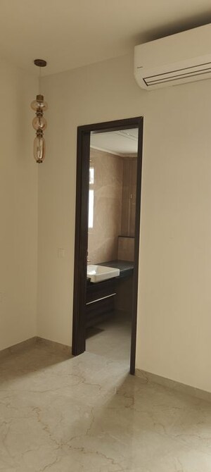 Bathroom in 3 BHK Apartment at Smart World Orchard, Sector 61 – for Rent