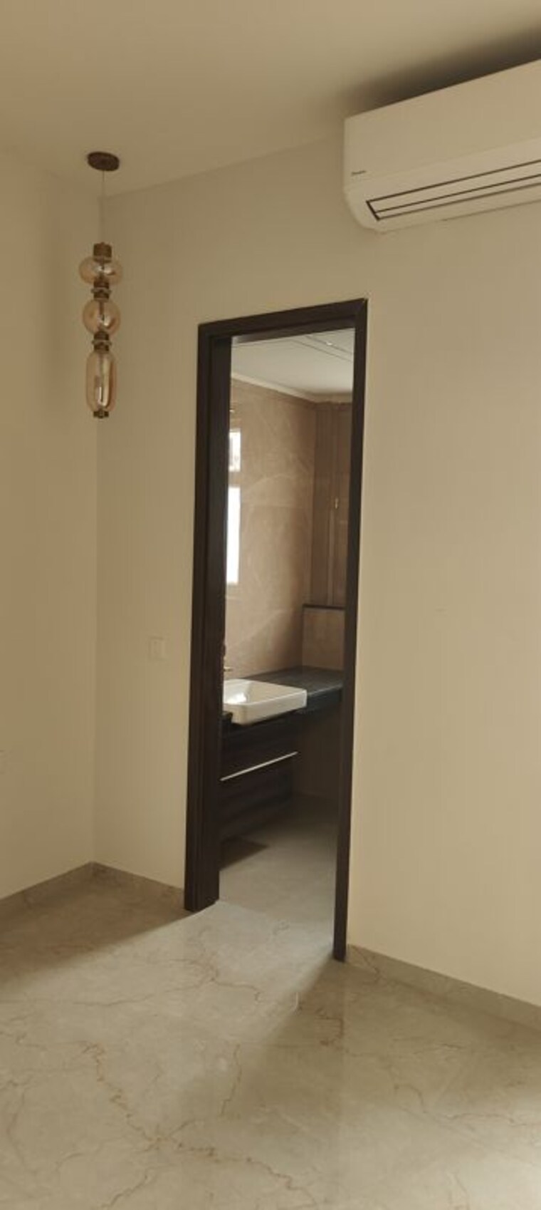 Bathroom, smart-world-orchard 3 Bedroom 1650 Sq.Ft. Apartment In Sector 61 Gurgaon 10505319