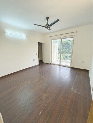 Room in 3 BHK Apartment at Orchid Island, Sector 51 – for Rent