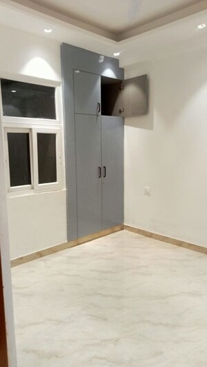 Room in 2 BHK Builder Floor at Sector 49 – for Sale
