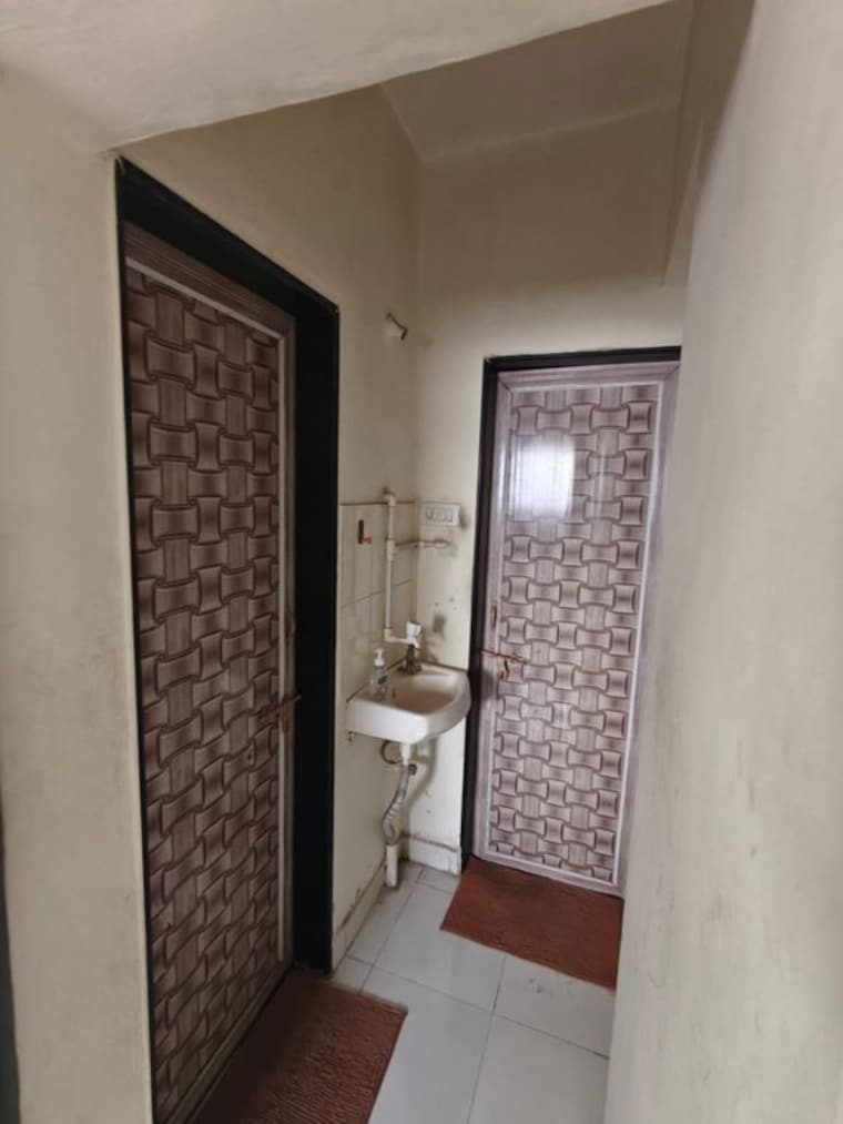 Bathroom, swami-angan 1 Bedroom 530 Sq.Ft. Apartment In Narhe Pune 10505343