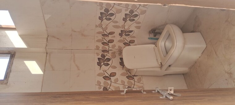 Bathroom, sarita vihar 1 RK 650 Sq.Ft. Apartment In Sarita Vihar Delhi 10505351