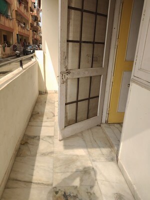 Balcony in 1 BHK Apartment at Sector 46 – for Rent