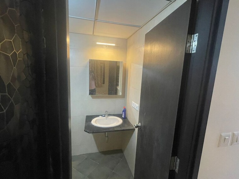 Bathroom, provident-park-square 2 Bedroom 907 Sq.Ft. Apartment In Kanakapura Road Bangalore 10505392