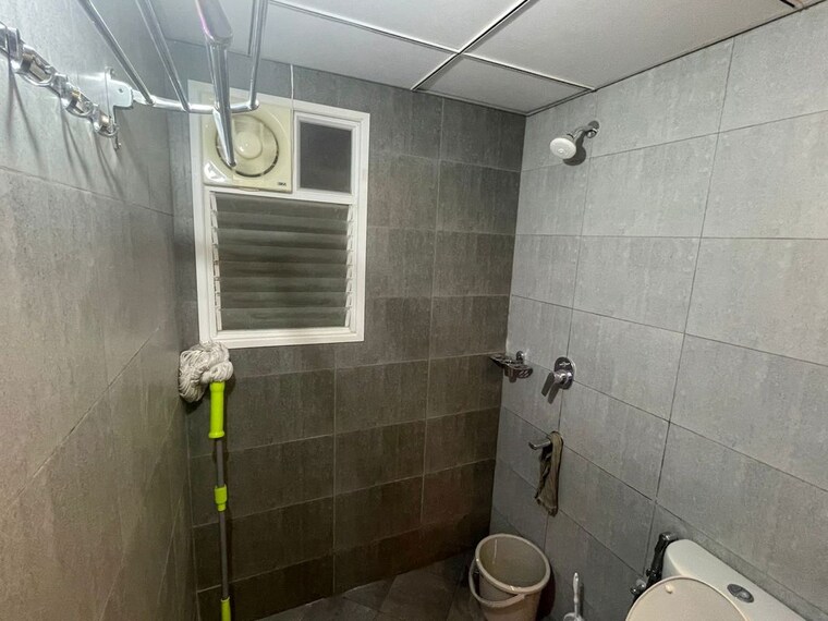 Bathroom, provident-park-square 2 Bedroom 907 Sq.Ft. Apartment In Kanakapura Road Bangalore 10505392