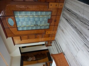 Furnished Amenities in 2 BHK Apartment at Kalpana CHS Naupada, Naupada – for Rent