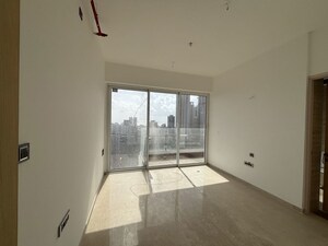 Room in 3 BHK Apartment at Marathon Monte South, Byculla West – for Rent
