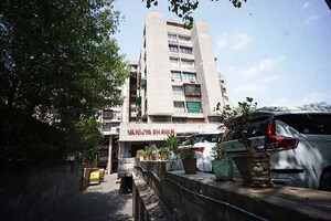  Office Space For Sale in Kankaria