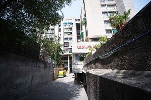  Office Space – Exterior View View at Kankaria - for Sale
