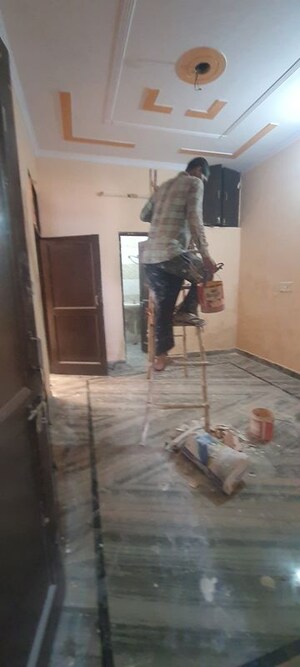 Room in 2.5 BHK Independent House at Sector 7 – for Rent