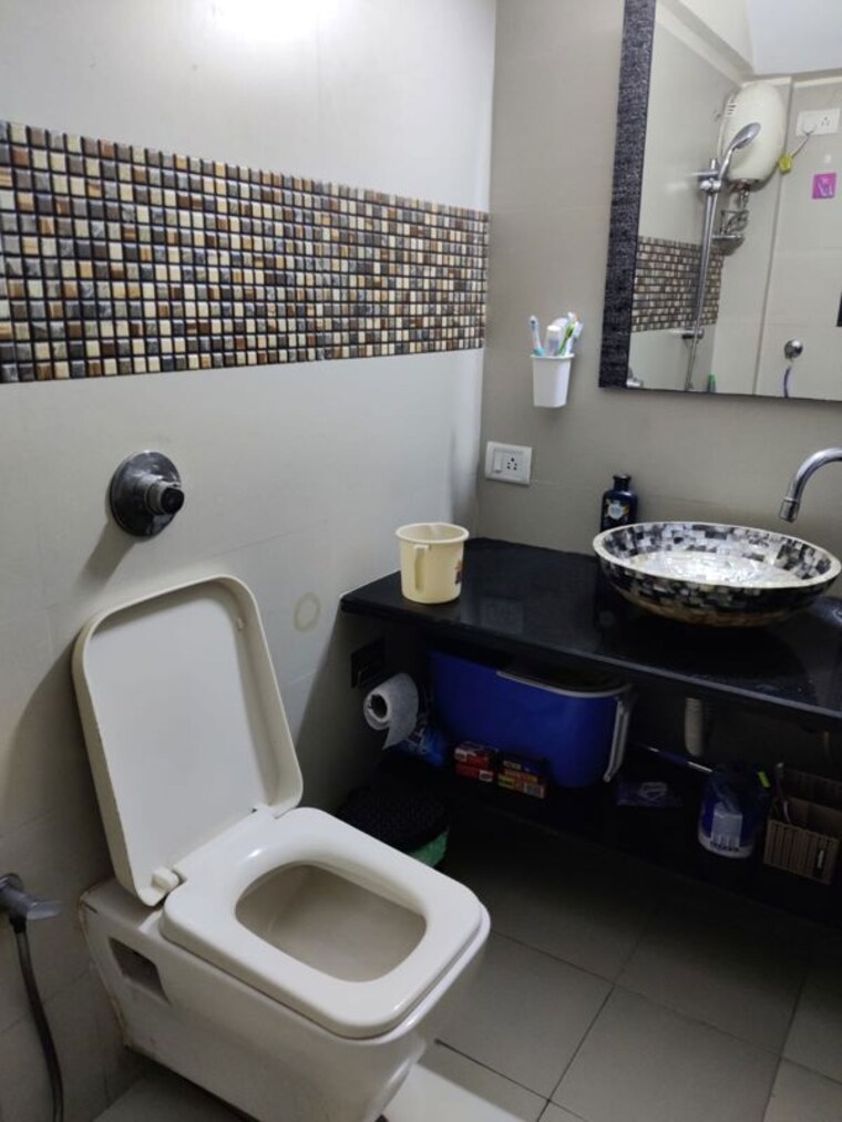 Team Area, dn nagar 2 Bedroom 800 Sq.Ft. Apartment In Dn Nagar Mumbai 10444194