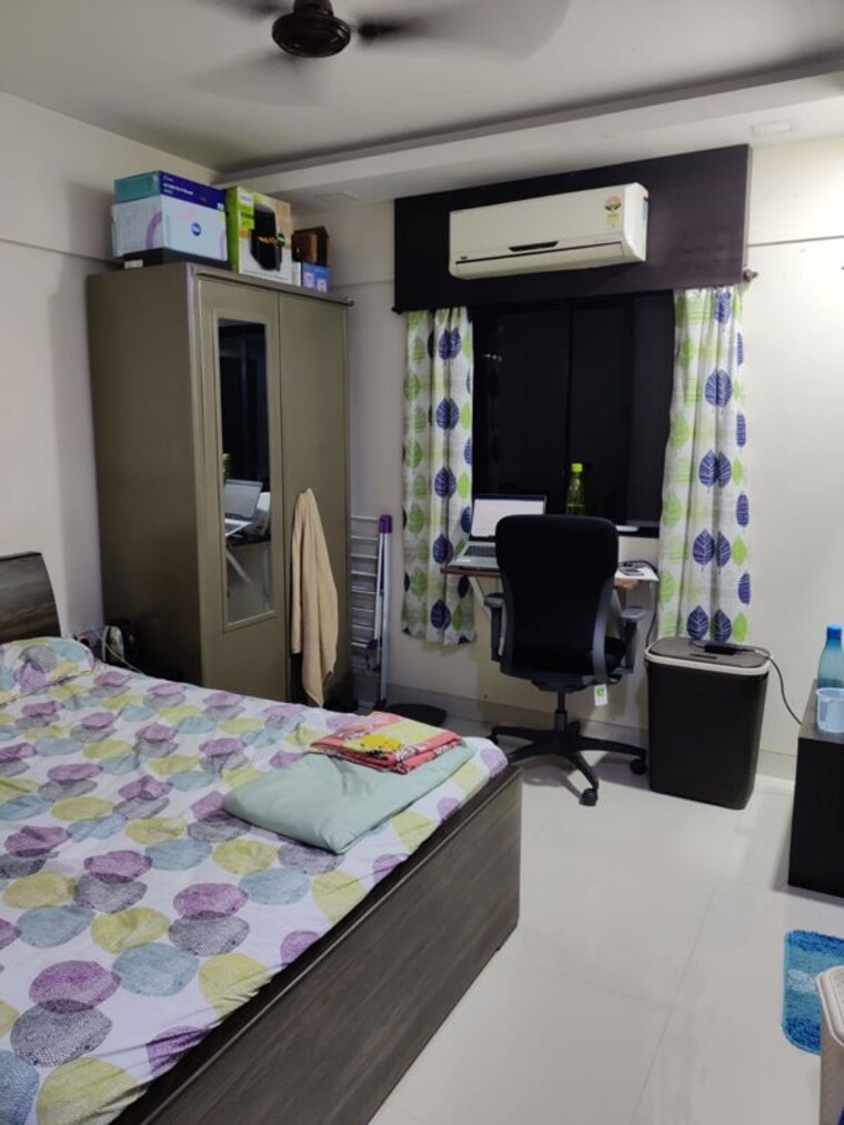 Team Area, dn nagar 2 Bedroom 800 Sq.Ft. Apartment In Dn Nagar Mumbai 10444194
