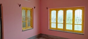 Room in 2.5 BHK Apartment at Cit Road – for Sale