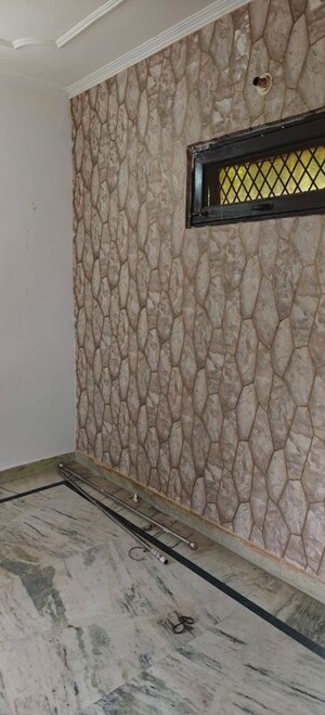 1 BHK Independent House For Rent in Beta Ii Greater Noida