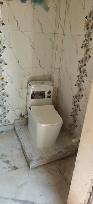 Bathroom in 1 BHK Independent House at Beta Ii Greater Noida – for Rent