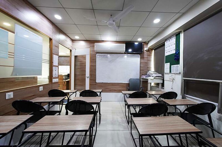 Team Area, maninagar Commercial Office Space 1800 Sq.Ft. In Maninagar Ahmedabad 10505479