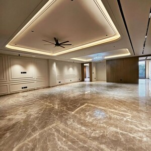 Room in 6+ BHK Villa at Palam Vihar – for Sale