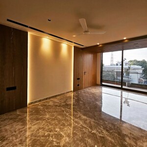Room in 6+ BHK Villa at Palam Vihar – for Sale