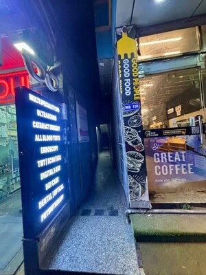  Shop – Exterior View View at Laxmi Nagar - for Rent