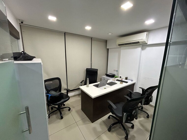Team Area, shilp-aaron Commercial Office Space 1300 Sq.Ft. In Bodakdev Ahmedabad 10505589