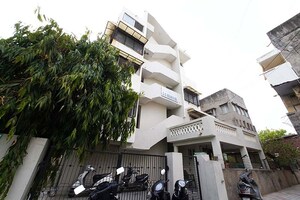 4 BHK Apartment For Sale in Ellis Bridge