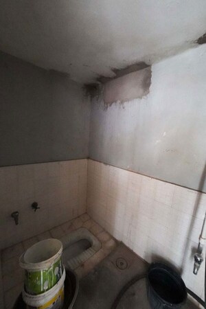 Bathroom in 4 BHK Apartment at Ellis Bridge – for Sale