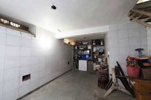 Furnished Amenities in 4 BHK Apartment at Ellis Bridge – for Sale