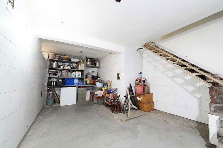 Living Room, ellis bridge 4 Bedroom 172 Sq.Yd. Apartment In Ellis Bridge Ahmedabad 10505580