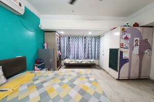 Bedroom in 4 BHK Apartment at Ellis Bridge – for Sale
