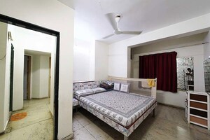 Bedroom in 4 BHK Apartment at Ellis Bridge – for Sale