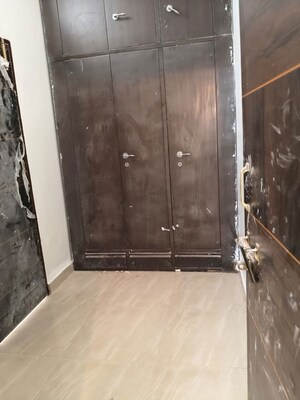 Furnished Amenities in 3.5 BHK Villa at Sector 36 – for Rent