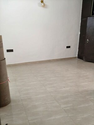 Room in 3.5 BHK Villa at Sector 36 – for Rent