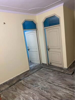 Room in 2 BHK Builder Floor at Laxmi Nagar – for Rent