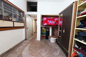 Parking in 2 BHK Independent House at Navrangpura – for Sale