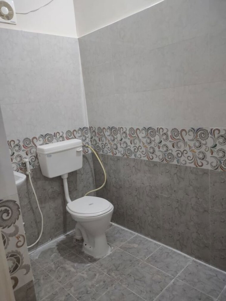 Bathroom, hsr layout 3 Bedroom 1800 Sq.Ft. Independent House In Hsr Layout Bangalore 10505657