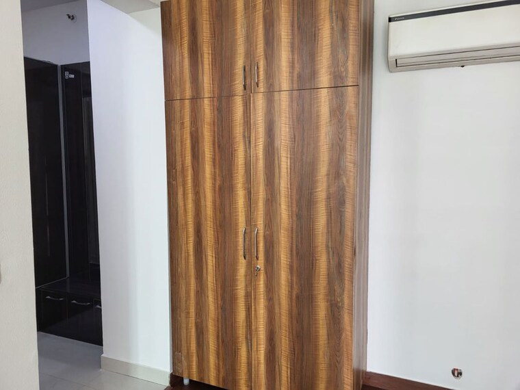 undefined, arun vihar 4 Bedroom 450 Sq.Mt. Villa In Arun Vihar Noida 10505649