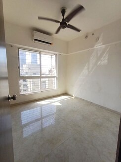 2 BHK + Pooja Room Apartment For Rent in Lodha Amara
