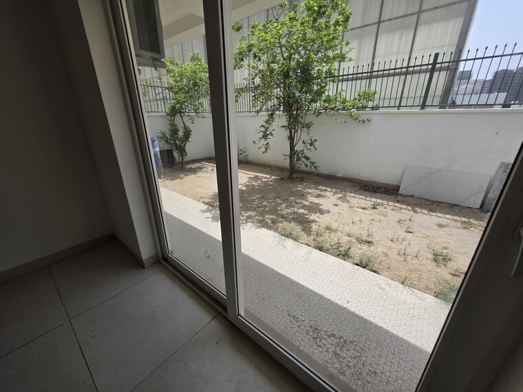 Balcony, central-park-flower-valley 4 Bedroom 250 Sq.Ft. Villa In Sohna Sector 33 Gurgaon 10504640