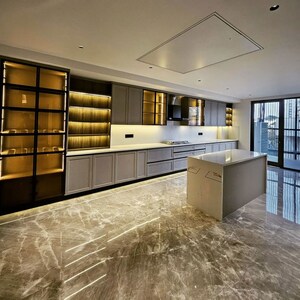 Room in 4 BHK Builder Floor at Sector 23 – for Sale